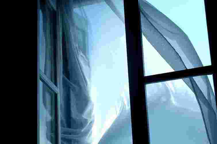 У Франківську пенсіонерка випала з дев’ятого поверху і загинула