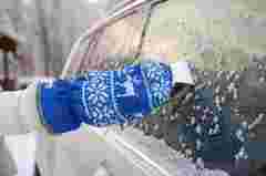 Як швидко розморозити авто та позбутися снігу: 8 ефективних порад