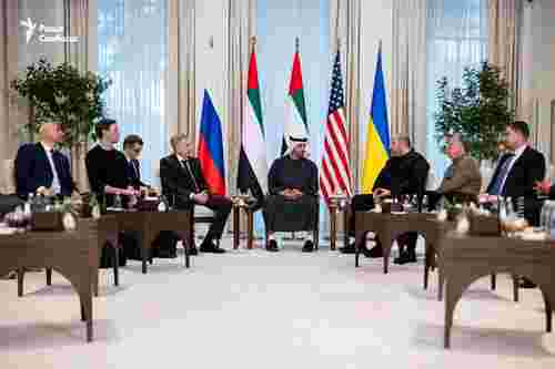 Володимир Зеленський прокоментував перебіг тристоронніх перемовин в ОАЕ