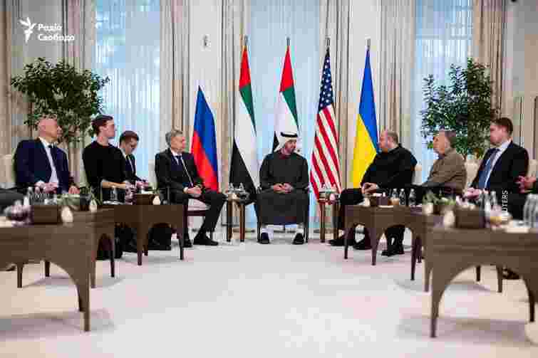 Володимир Зеленський прокоментував перебіг тристоронніх перемовин в ОАЕ