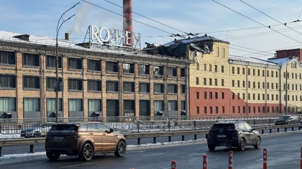 Росіяни пошкодили кондитерську фабрику Roshen у Києві