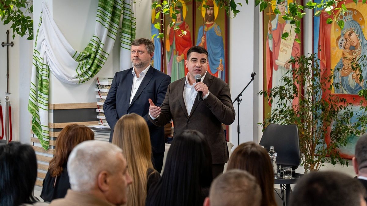 Працівники громад Жовківщини, Мостищини та Яворівщини отримали відзнаки Верховної Ради