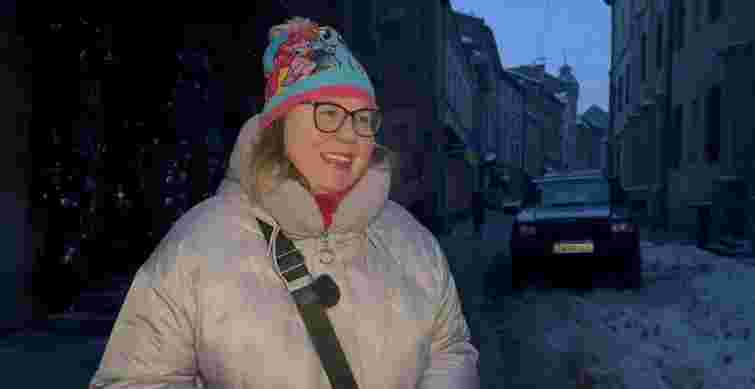 Львівська комунальниця веде блог і розповідає про роботу двірників