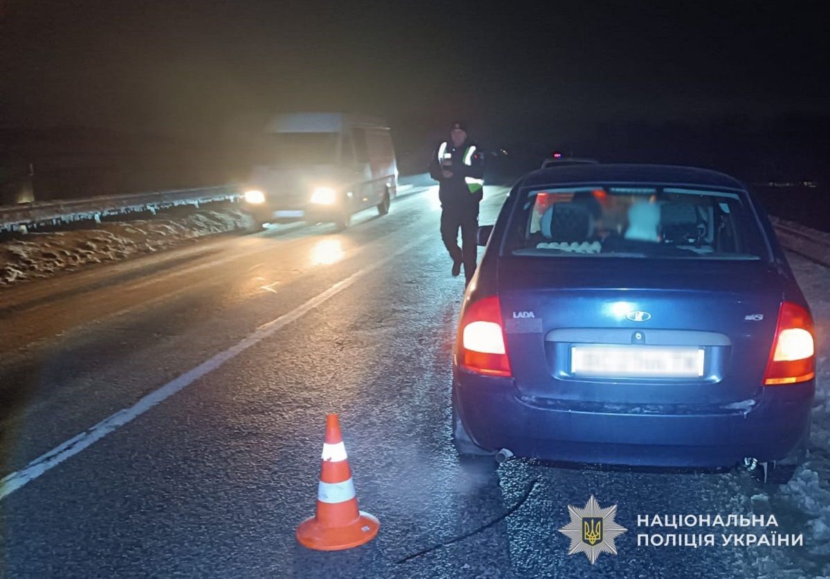 На Львівщині водій автомобіля ВАЗ на смерть збив 42-річного пішохода