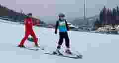 Ветеран із Новояворівська після ампутацій рук і ніг став на лижі в «Буковелі»