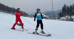 Ветеран із Новояворівська після ампутацій рук і ніг став на лижі в «Буковелі»