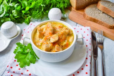 Рагу з куркою та білою квасолею. Рецепт дня