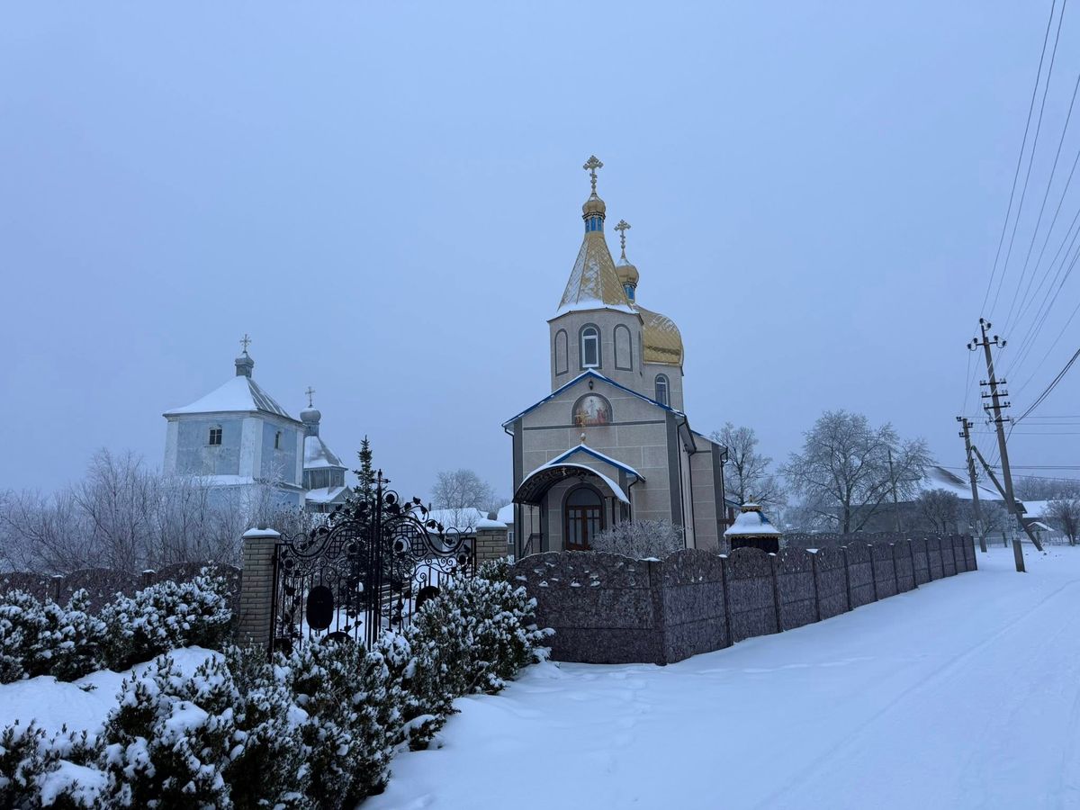 На Буковині за вихід з УПЦ МП проголосувало село, де парох назвав війну політикою