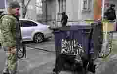 У Миколаєві в сміттєвому контейнері виявили немовля