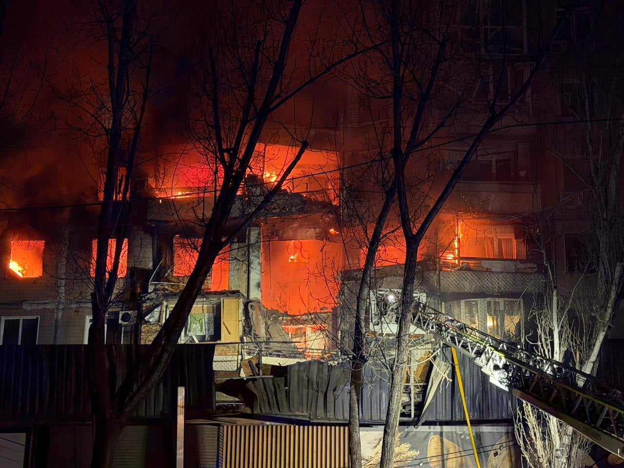 Фото Сергія Лисака, наслідки атаки на Одесу 27 січня