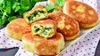 Смажені пиріжки з сиром та зеленню. Рецепт дня