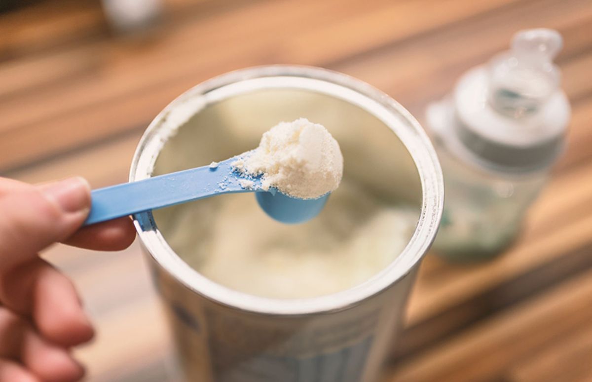 Скандал з токсином у дитячому харчуванні загрожує Nestle та Danone мільярдними збитками