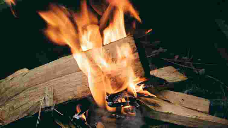 Ефективність і безпека понад усе: 5 поширених помилок при опаленні дому дровами