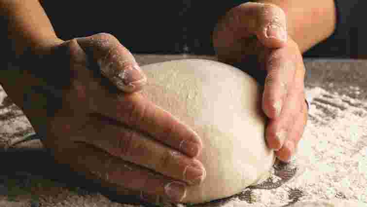 Час і дотик: як зрозуміти, що тісто справді добре замішане