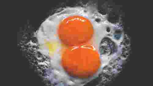 Щоб не підгоріли і не втратили смак: на якій олії найкраще смажити яйця