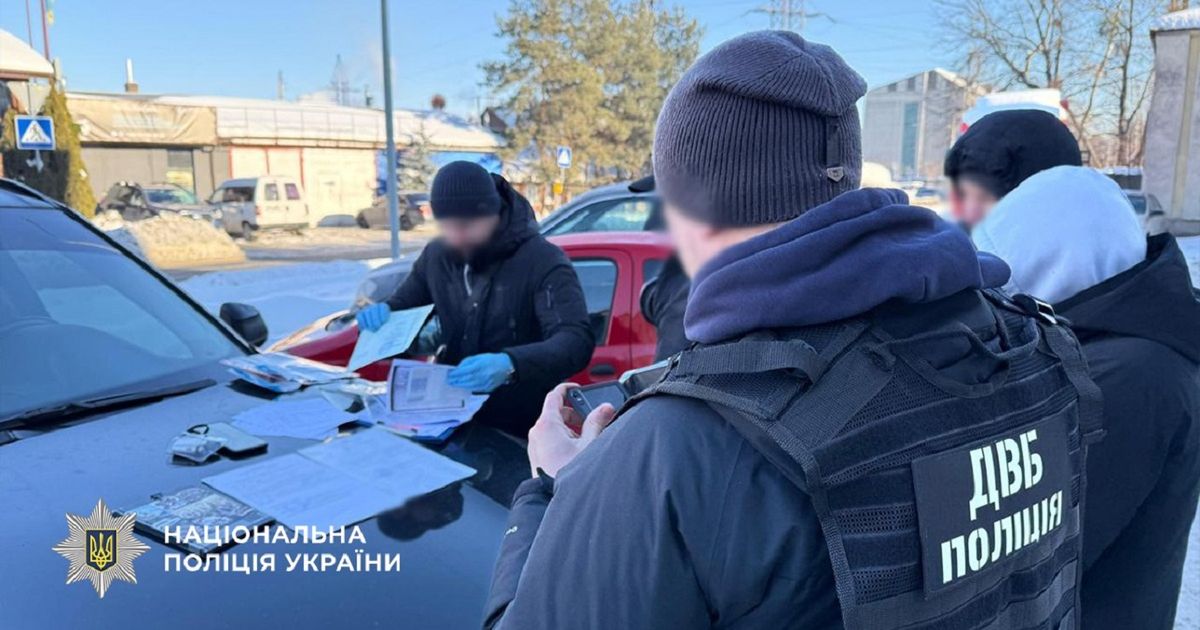 У Львові викрили схему продажу водійських посвідчень по 500 доларів