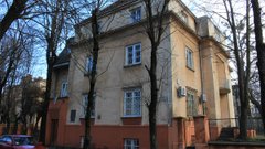 Разовий дохід чи система реабілітації? Що ми втрачаємо, продаючи медичні заклади