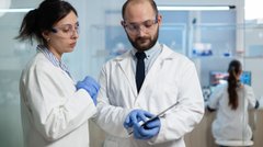 Володимир Зеленський підписав указ про масштабне збільшення президентських грантів для вчених