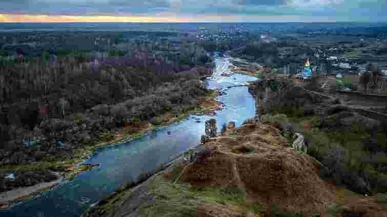 Скарби, булава Хмельницького і відьма на болотах: легенди Губківського замку