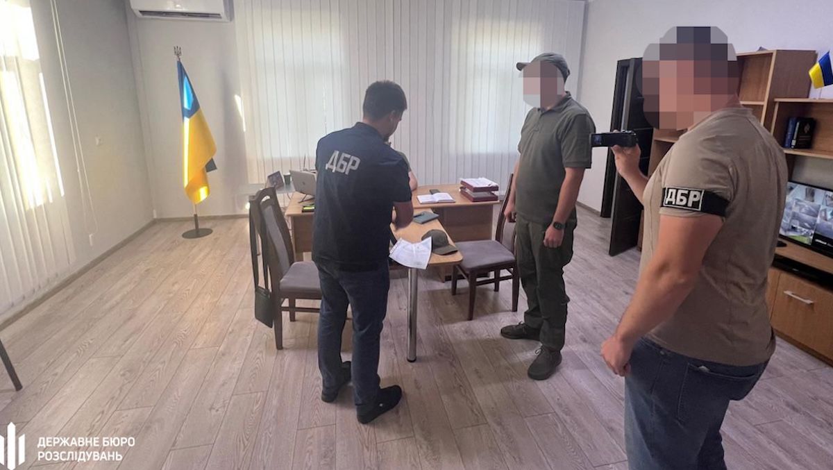 На Львівщині посадовця ТЦК підозрюють у фіктивному оформленні знайомого на  службу