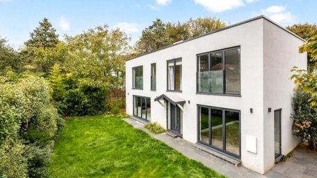 «Візуальна потвора»: британця зобов’язали знести будинок, що не подобається сусідам