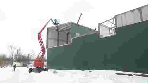 Польський підрядник пояснює затримку будівництва сміттєпереробного заводу повітряними тривогами 