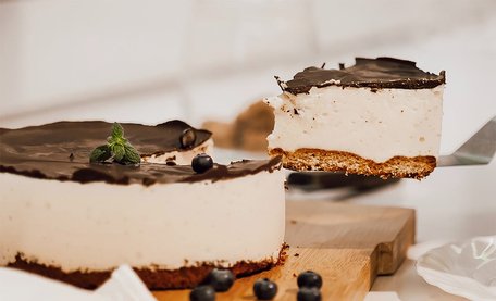 Торт «Капучино», який не треба пекти. Рецепт дня