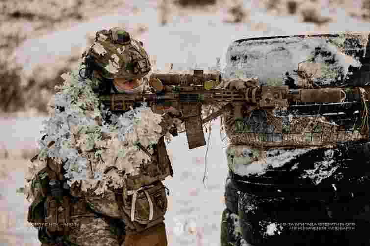 Нацгвардійці ліквідували майже чотири взводи росіян, які штурмували Покровський напрямок