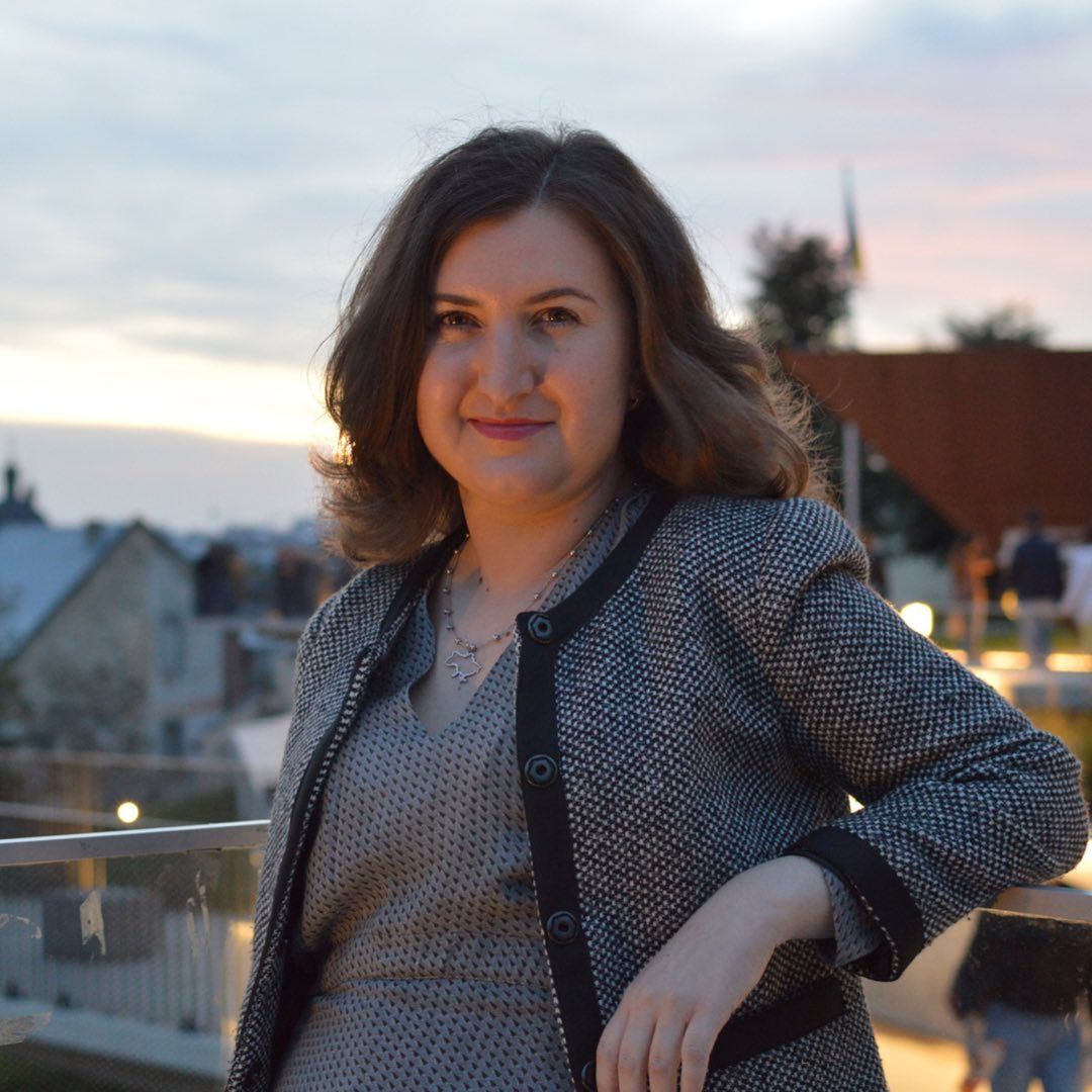 Психологиня, психоаналітикиня Оксана Медвідь