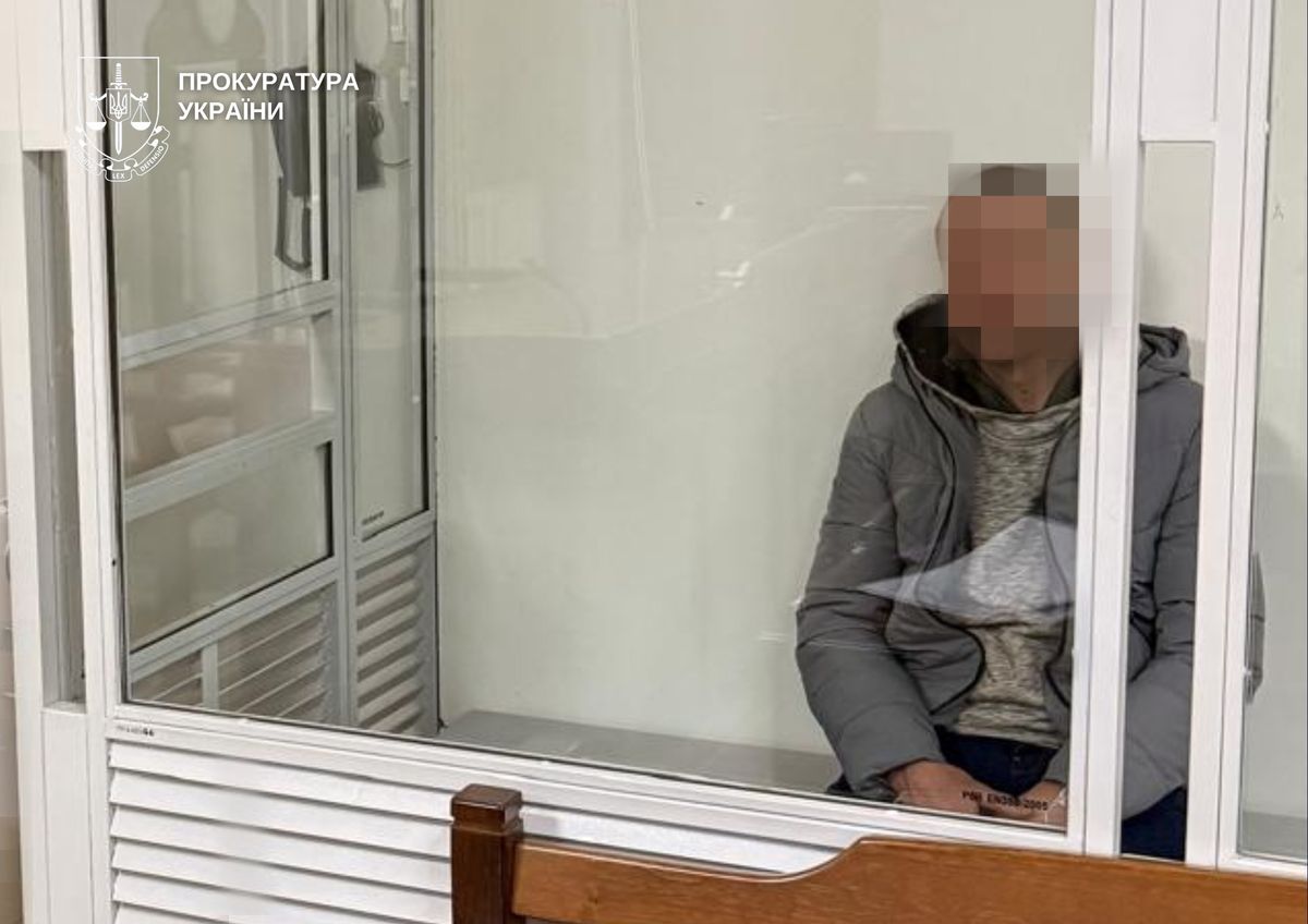 Волинські поліцейські затримали чоловіка за інтимне листування  з 12-річною дівчинкою