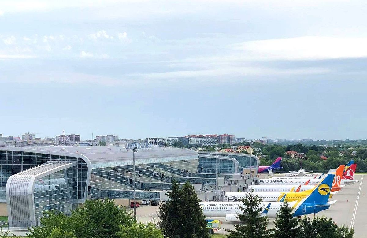 Львівська облрада виступила проти забудови Сокільників впритул до аеропорту
