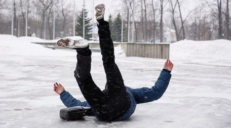 Через ожеледицю по медичну допомогу до травмпунктів Львова звернулося понад 250 людей
