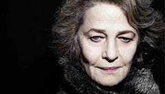 Найкращі ролі Шарлотти Ремплінг: 7 фільмів, які варто подивитися кожному