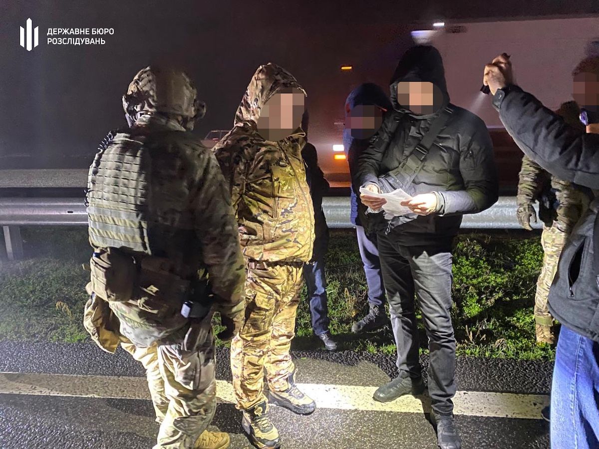 На Дніпропетровщині ДБР викрило військового на організації дезертирства бійців
