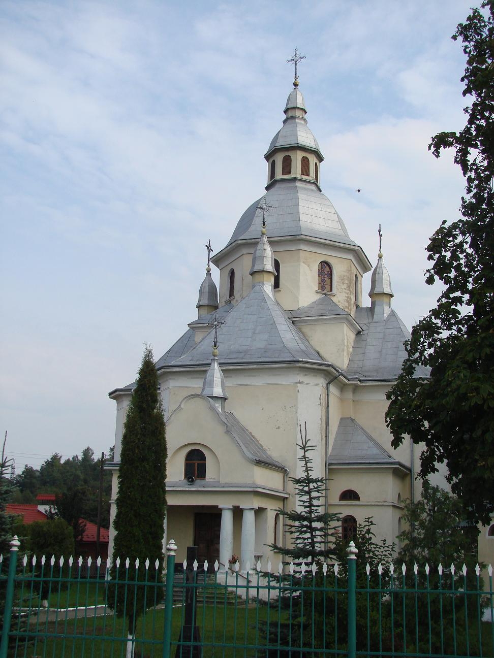 Церква Успіння Пресвятої Богородиці на Мражниці у Бориславі (фото з Вікіпедії)