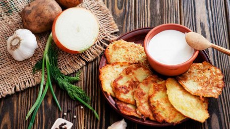 Золотисті деруни без борошна. Рецепт дня