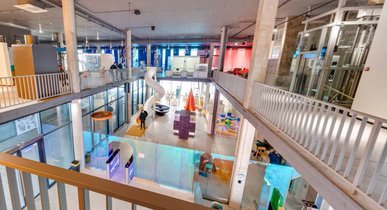 Наукові експерименти, вистави для найменших та усе про Антарктиду