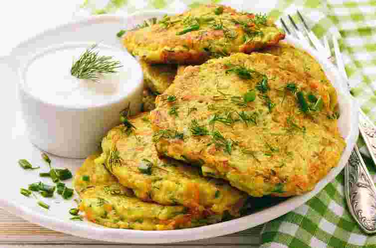 Ніжні оладки з капусти. Рецепт дня