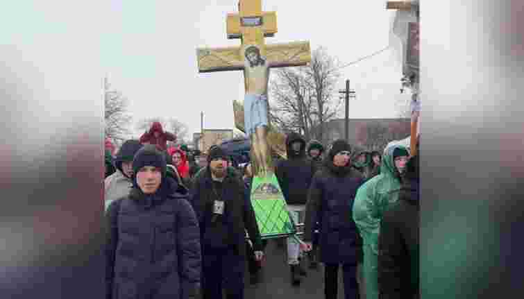 Попри заборону прихильники УПЦ МП провели хресну ходу до скиту російської святої на Буковині
