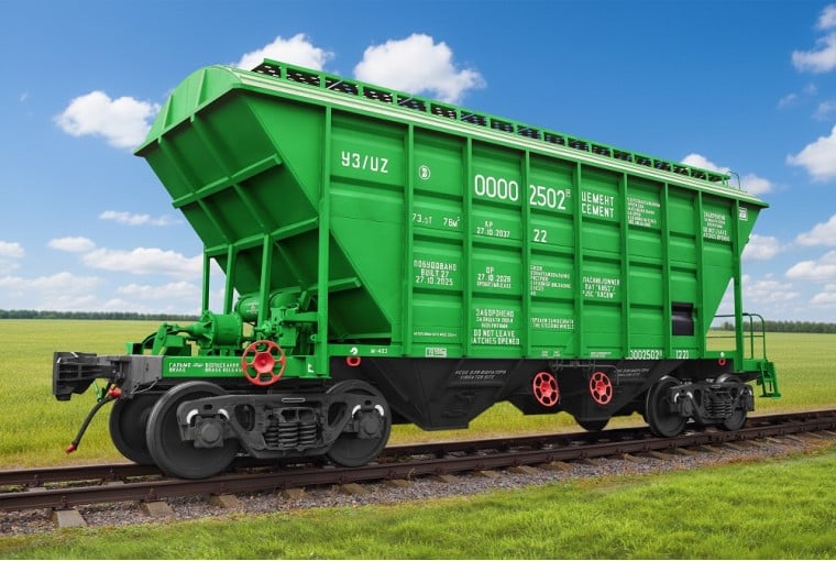 Новий хопер для перевезення цементу моделі 19-7160 / Фото Крюківського вагонобудівного заводу