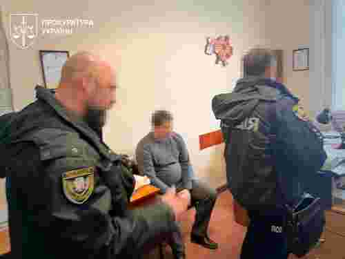 Посадовця Хмельницької ОДА викрили на вимаганні хабаря з підриємця-перевізника