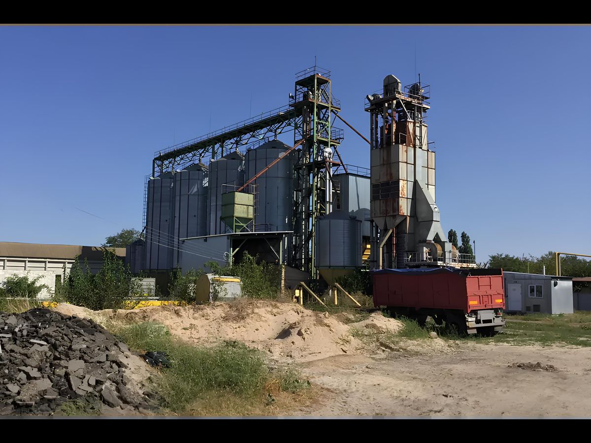 Депутат Київської облради купив зерновий комплекс за половину стартової ціни