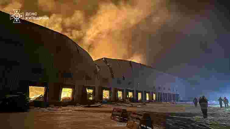 Російський обстріл знищив склади Roshen на Київщині