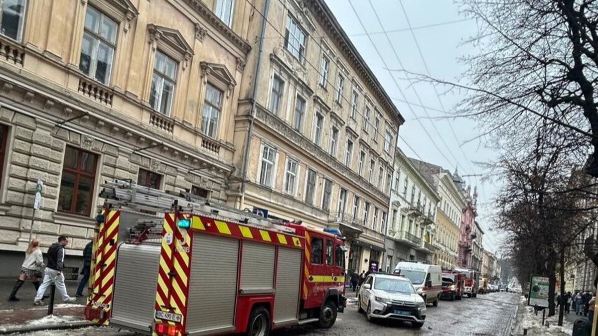 Внаслідок пожежі у будинку в центрі Львова загинув 71-річний чоловік 