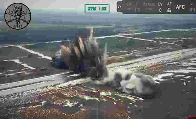 Військові знищили замінований міст, яким росіяни перевозили техніку