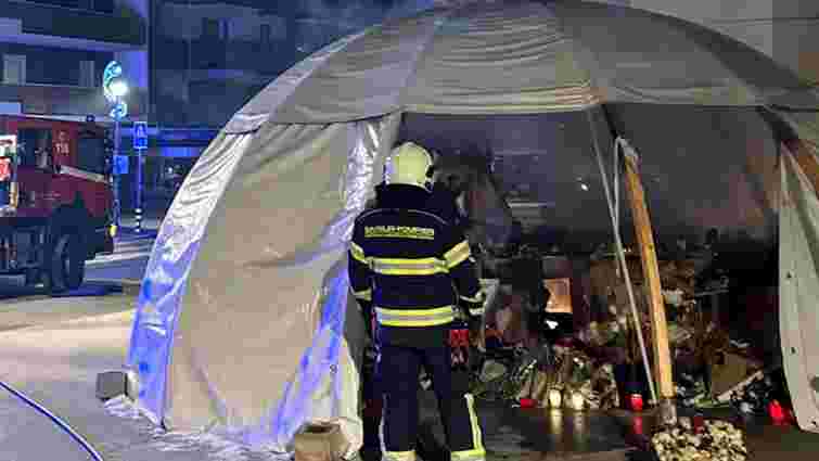 У Швейцарії загорівся меморіал загиблим у пожежі під час вечірки на гірськолижному курорті