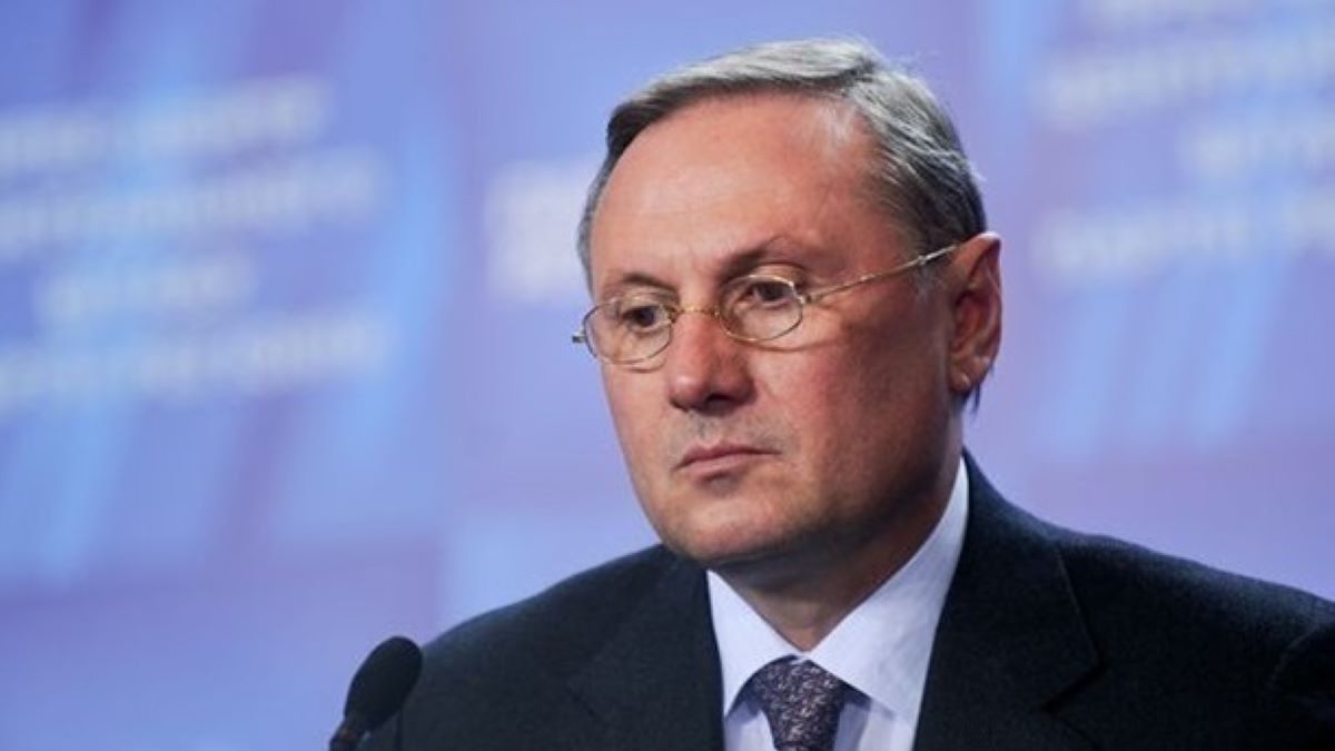 Ексочільник «Партії регіонів» Олександр Єфремов після втечі з України отримав російський паспорт