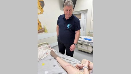 Ортопедам Львова вдалося зберегти 16-річній дівчині уражену остеосаркомою ногу
