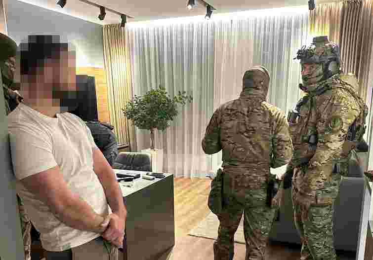 На Дніпропетровщині ДБР викрило схему наживи на постачанні продуктів для ЗСУ 