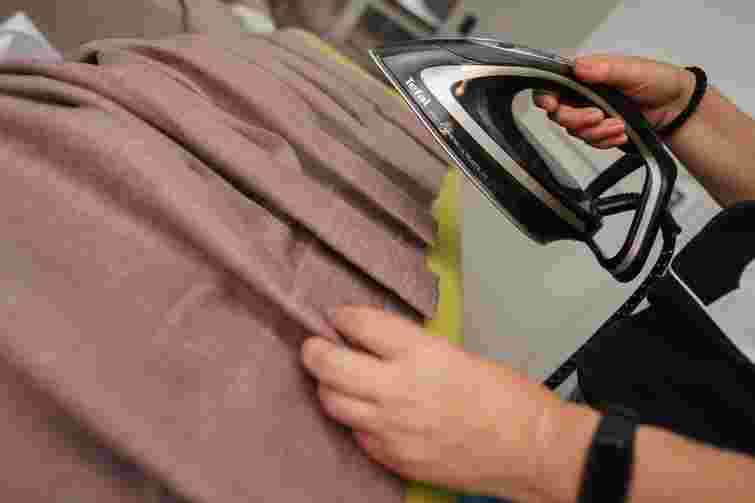 Без праски чи відпарювача: як швидко розгладити штори